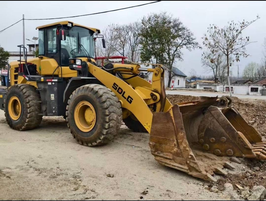 SDLG L956F 5-Ton Heavy-Duty Wheel Loader | Construction & Mining Equipment for Sale